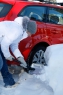 Снеговая лопата FISKARS автомобильная алюминиевая (1000740)