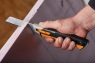 Нож с выдвижным, сменным лезвием 25мм CarbonMax FISKARS (1027228)